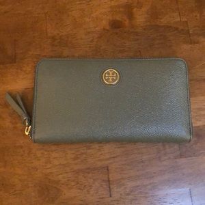 Tory Burch cameron zip wallet